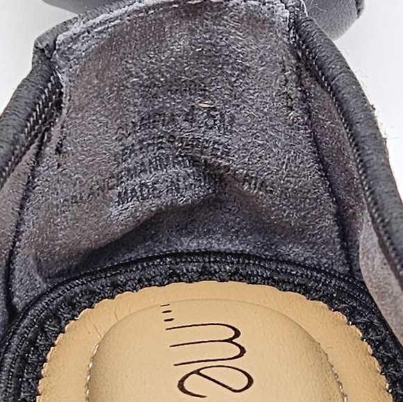 NWOT Me Too Olympia Bit Flat - Picture 6 of 7